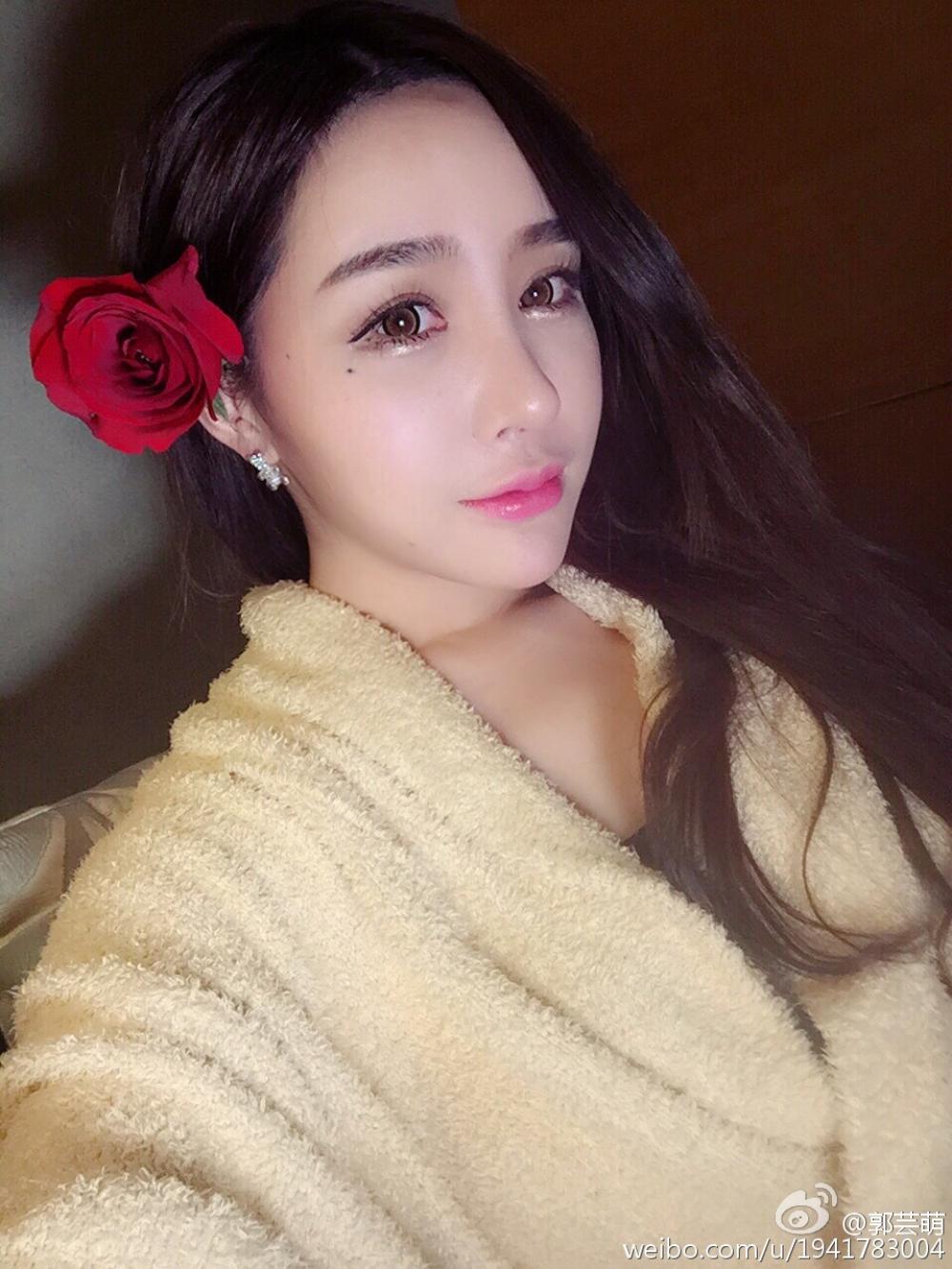 韩国羽毛球女双美女