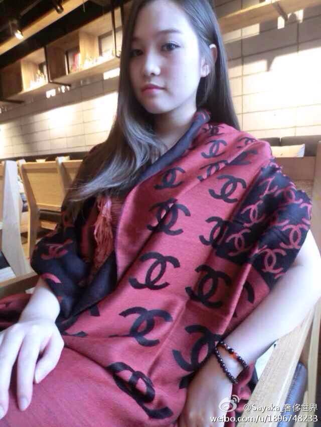 动漫美女比基尼图片