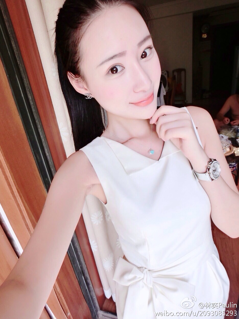 吻女主的脚