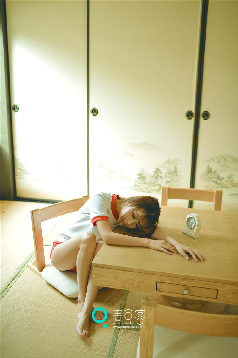 小萝莉小九Vin校园可爱写真 萌萌气质惹人爱