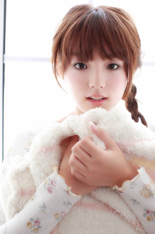纯美女生筱崎爱雪地写真