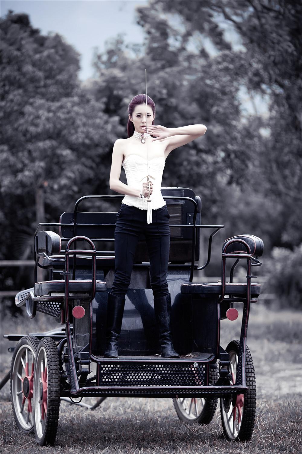 优美的素颜女神击剑气质美女