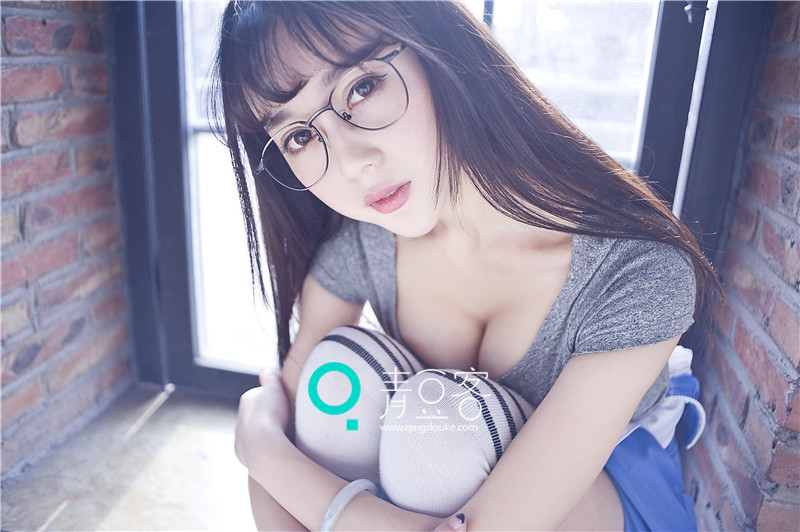 赵小米Kitty水灵灵性感美女丝袜图
