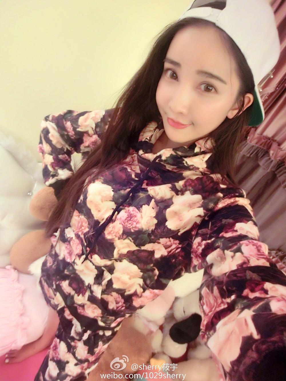 青岛vivi酒吧美女