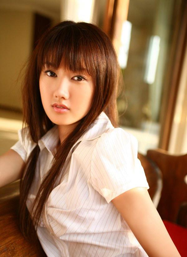 山野妖孽多岐川华子秀火辣身段