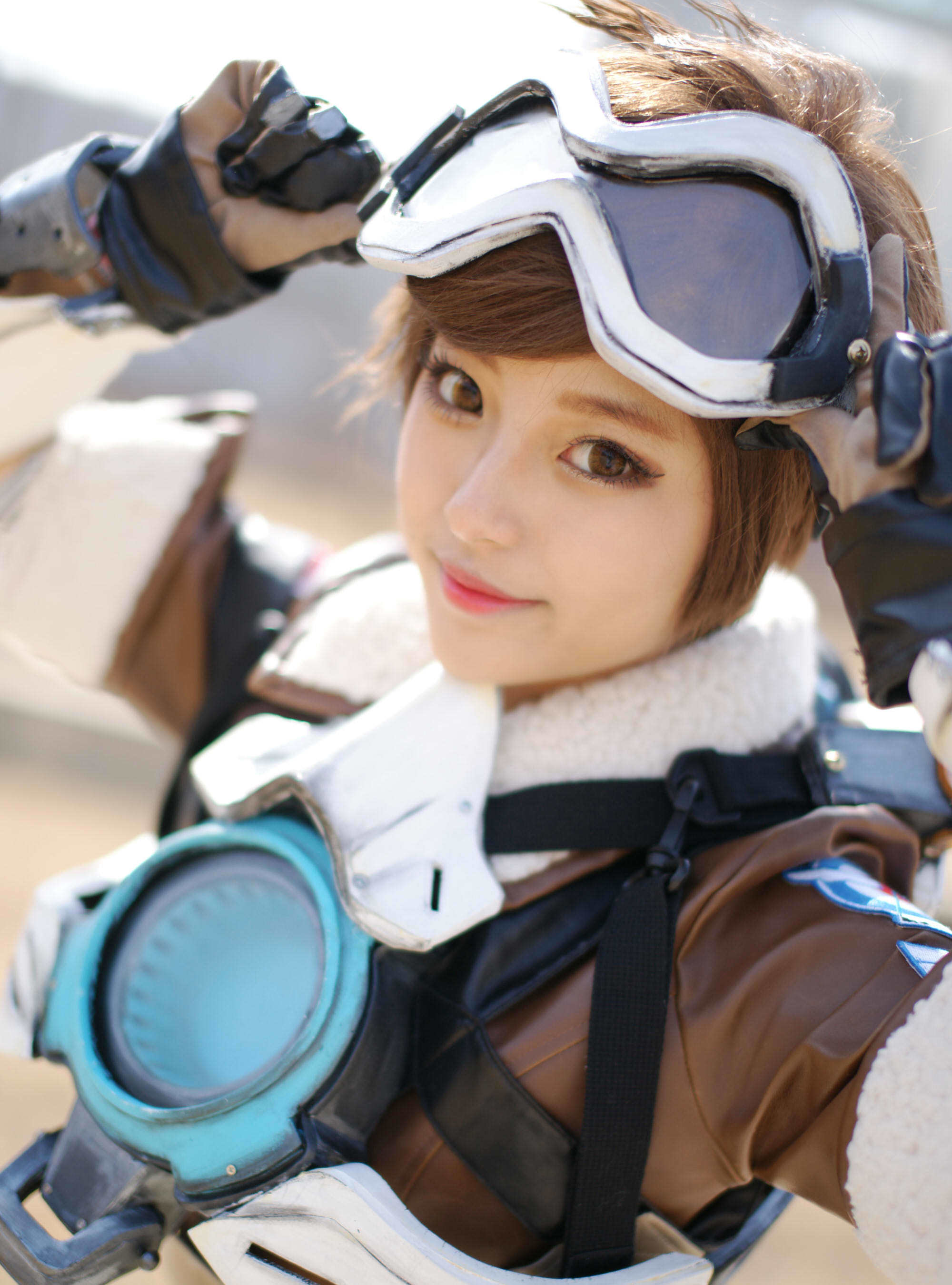 《守望先锋》猎空紧身裤美女高还原度Cosplay