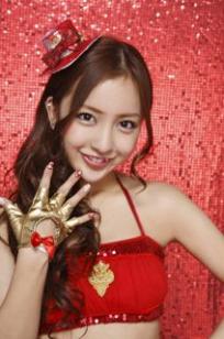 板野友美