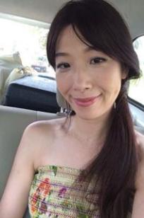 半井小絵