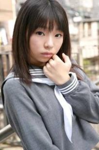 蓝谷莉穗