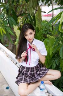 一品学妹杨晨晨 学生制服亭亭而立