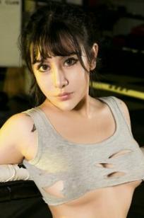 杨佩