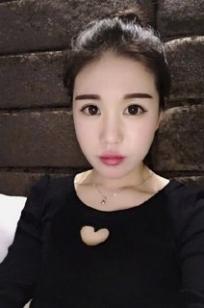 落落mua