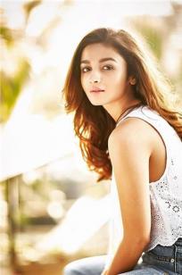 Alia Bhatt 前途无可限量的宝莱坞新女神