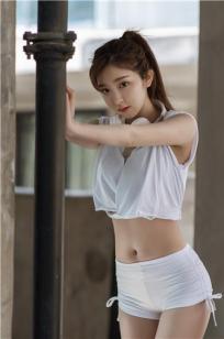 运动正妹短裤超级短，露肉的季节快来了