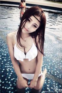 余思瞳- “咔哒女神”微博精选美图