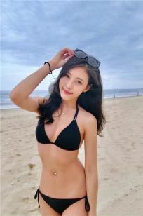 护理系校花Hannah Chin 转型空姐俏丽私房照