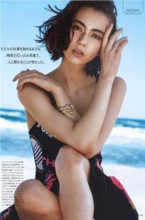 中美混血Lauren Tsai，元气十足的复古气息