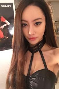 雅妍