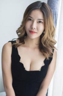 依依Yiyi